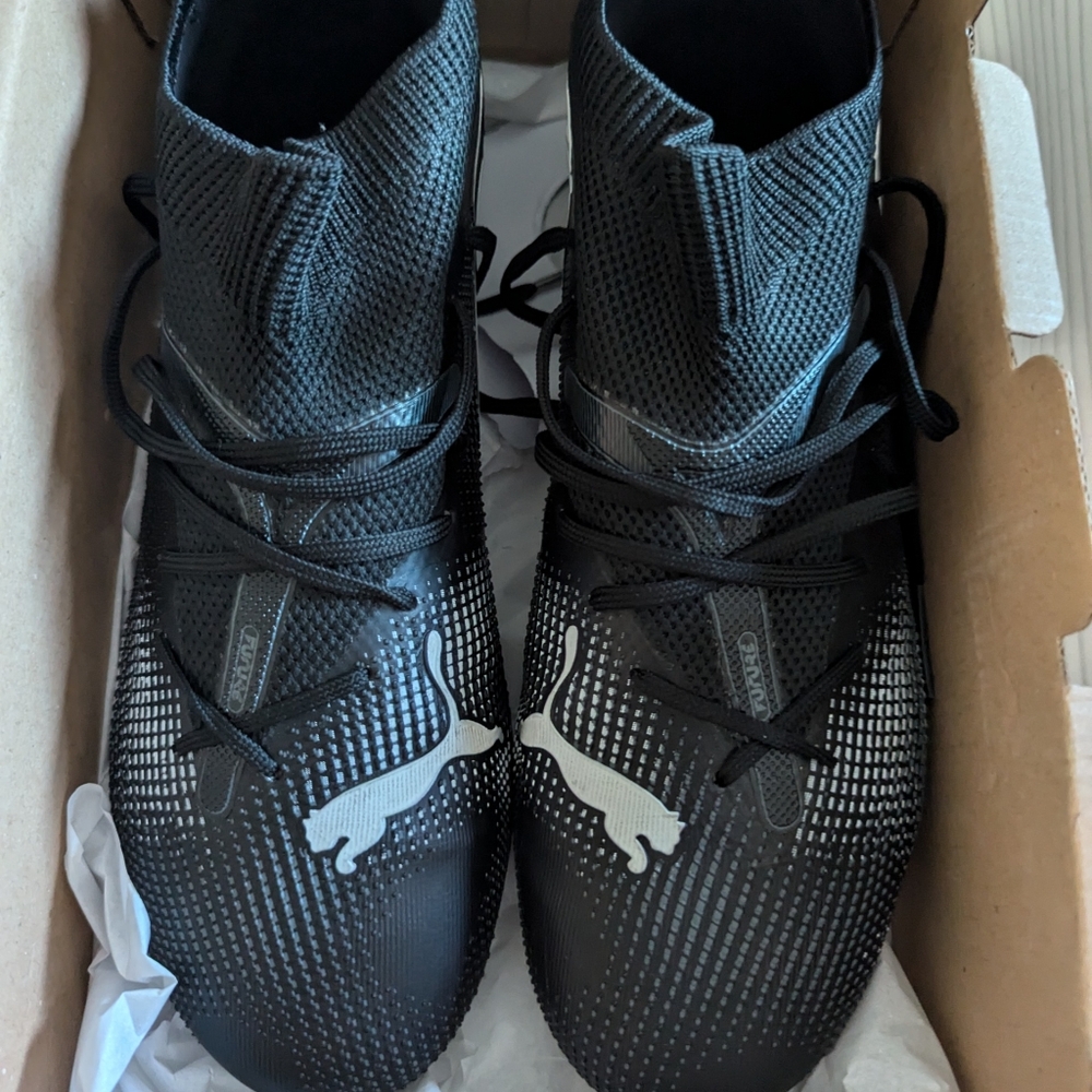 Puma Cleats New in Box (wore once)